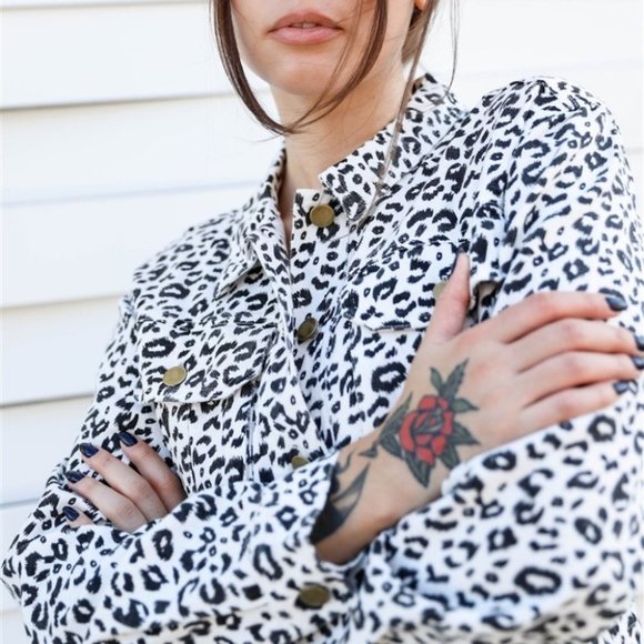 Cotton Leopard Print Cropped Denim Jacket White & Black - Picture 4 of 6